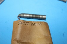 NEW YAMAHA EXHAUST SPRING IT400 MX250 TD2 TZ350 YZ100 YZ250 OEM # 90507-20012