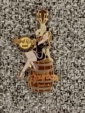 PIN GIRL HARD ROCK CAFE/