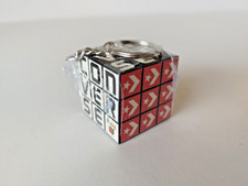 Porte-clés Rubik’s cube  Converse neuf