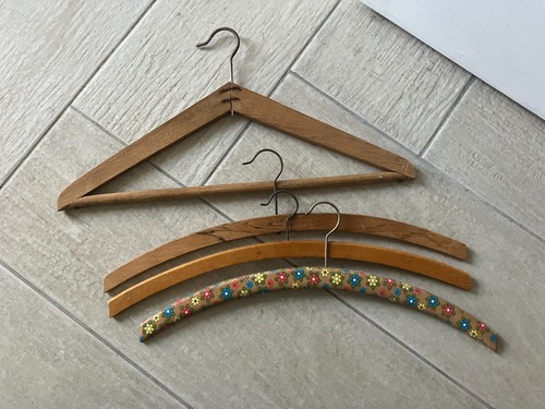Lot cintres anciens bois - 4,