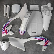 Plastiques + Graphiques +