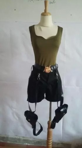 Hot lara croft cosplay - hot!,