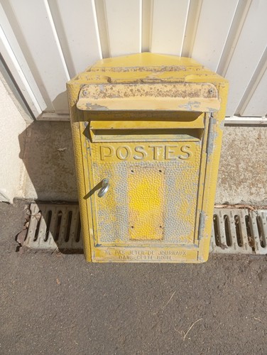 Ancienne boite aux lettres - boite, ptt