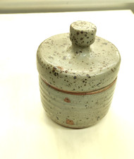 rare pot couvert en grès