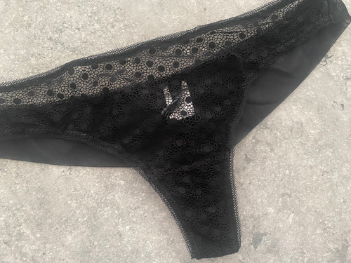 Luxe tanga string noir motifs - luxe,