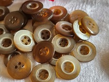 Lot 16 boutons vintage marron