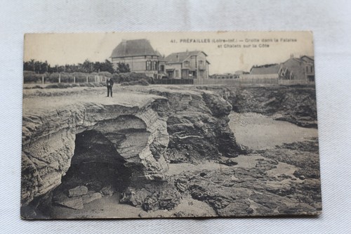 Préfailles grotte dans la - préfailles,,