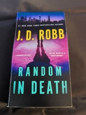 Random in Death : An Eve Dallas Novel by J.D. Robb (2025, Trade Paperback)
