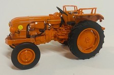 Universal hobbies, Renault D22 tractor, 1/32 scale, UH2676