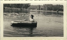 ANTIQUE PHOTO - VINTAGE SNAPSHOT - WOMEN'S RIVER PNEUMATIC BOAT - BOAT RIVER