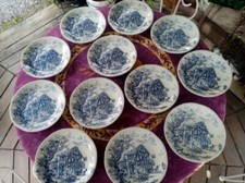 12 Assiettes Plates