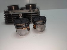 BLOC CYLINDRE + PISTONS SUZUKI