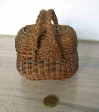 Ancien Petit Panier de Poupée