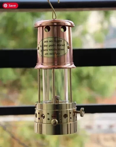 Ancienne lampe pétrole - à,