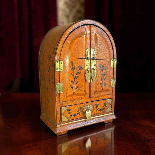 Petite armoire boîte - , à