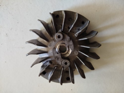 Volant magnetique pour - ,