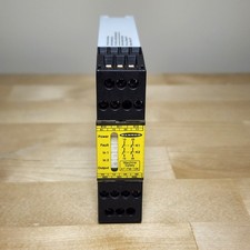 Banner AT-FM-10K Safety Relay