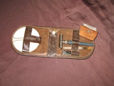 FAUX LEATHER TRAVEL SET