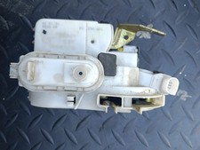 serrure de porte avant droite