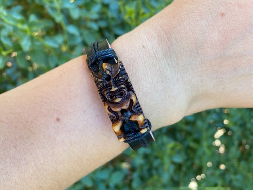 Bracelet avec statuette tiki - tiki,