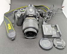Nikon D5000 Digital SLR Camera w/ AF-S DX Nikkor 18-55mm 3.5-5.6 VR