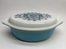 Pyrex Blue Lace Doily  Dish & Lid Casserole 045 2.5 Qt. ? VERY  NICE