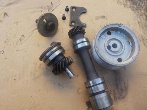 Entrainement pompe huile - pompe, a