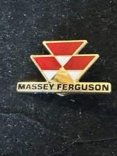 Pin’s  Tracteur  Massey