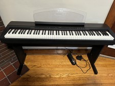 Yamaha P-140  88-Key Weighted Electric Piano Dark Oak/Black - Incl Stand & Pedal