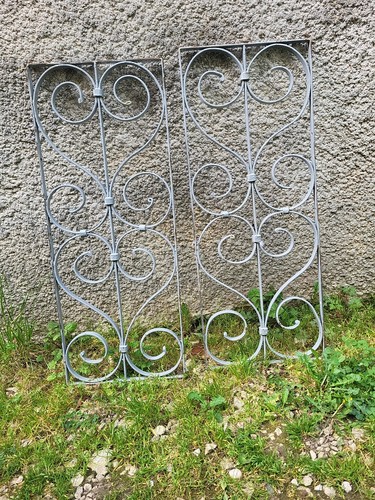 Ancienne paire grilles en - de,