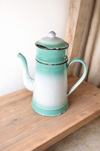 Cafetière ancienne tôle - en,