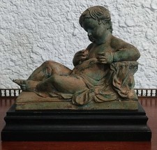 Sculpture D'un Putto En Bronze