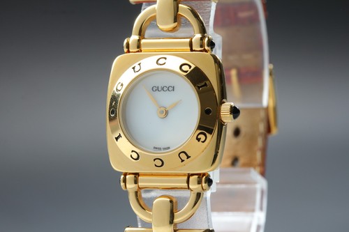 Presque comme neuve montre - neuve],