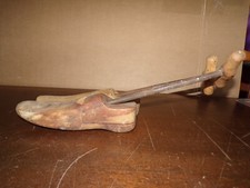 Ancienne paire d embauchoir cordonnier ( pied 25 cm de long )