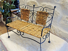 Banc pour poupée ancienne à