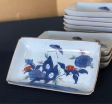 Lot de quatre assiettes