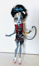 Poupée monster high Purrsephone Zombie