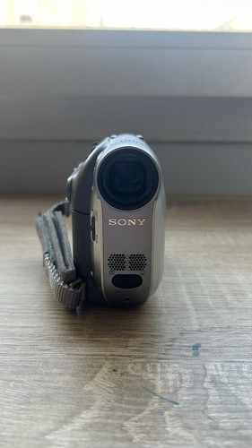 Sony handycam dcr hc19e minidv - sony,