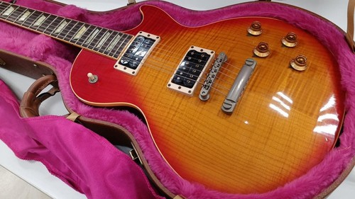 Guitare électrique - (gibson),