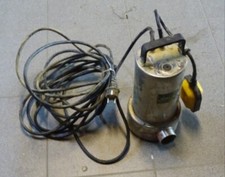 Pompe à immersion avec flotteur Marque : GARDENLINE