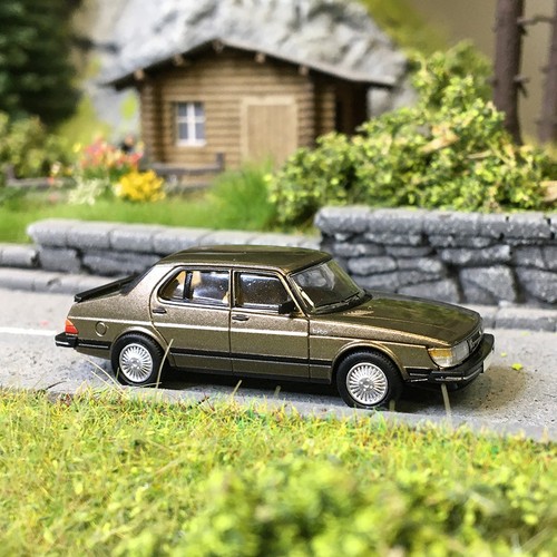 Saab 900 turbo berline - ,, brun