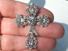 BEAU PENDENTIF / CROIX