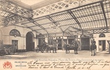 Postcard BELGIUM / BRUSSELS / ROYAL PALACE / ROYAL STABLES / PLACE DU THRONE