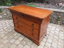 grande commode style Louis