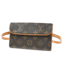 LOUIS VUITTON Pochette