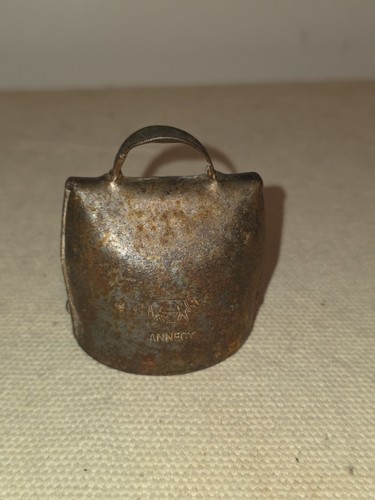 Petite cloche vache - petite, de