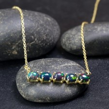 Collier pendentif lunette