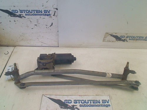 Moteur tringlerie essuie - +,
