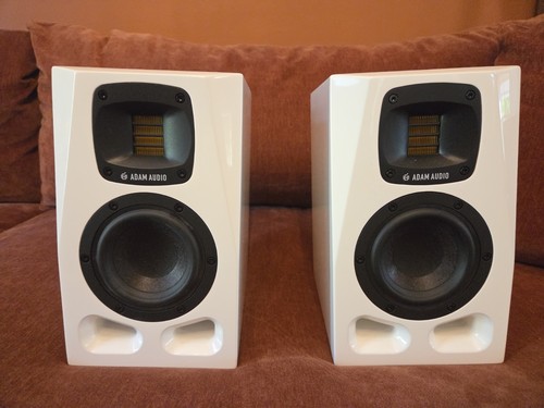 Adam audio a4v powered way - adam,