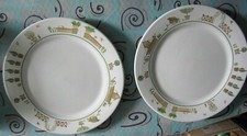 lot  2 assiettes thème jardin  vert / brun sur fond blanc  comme neuve